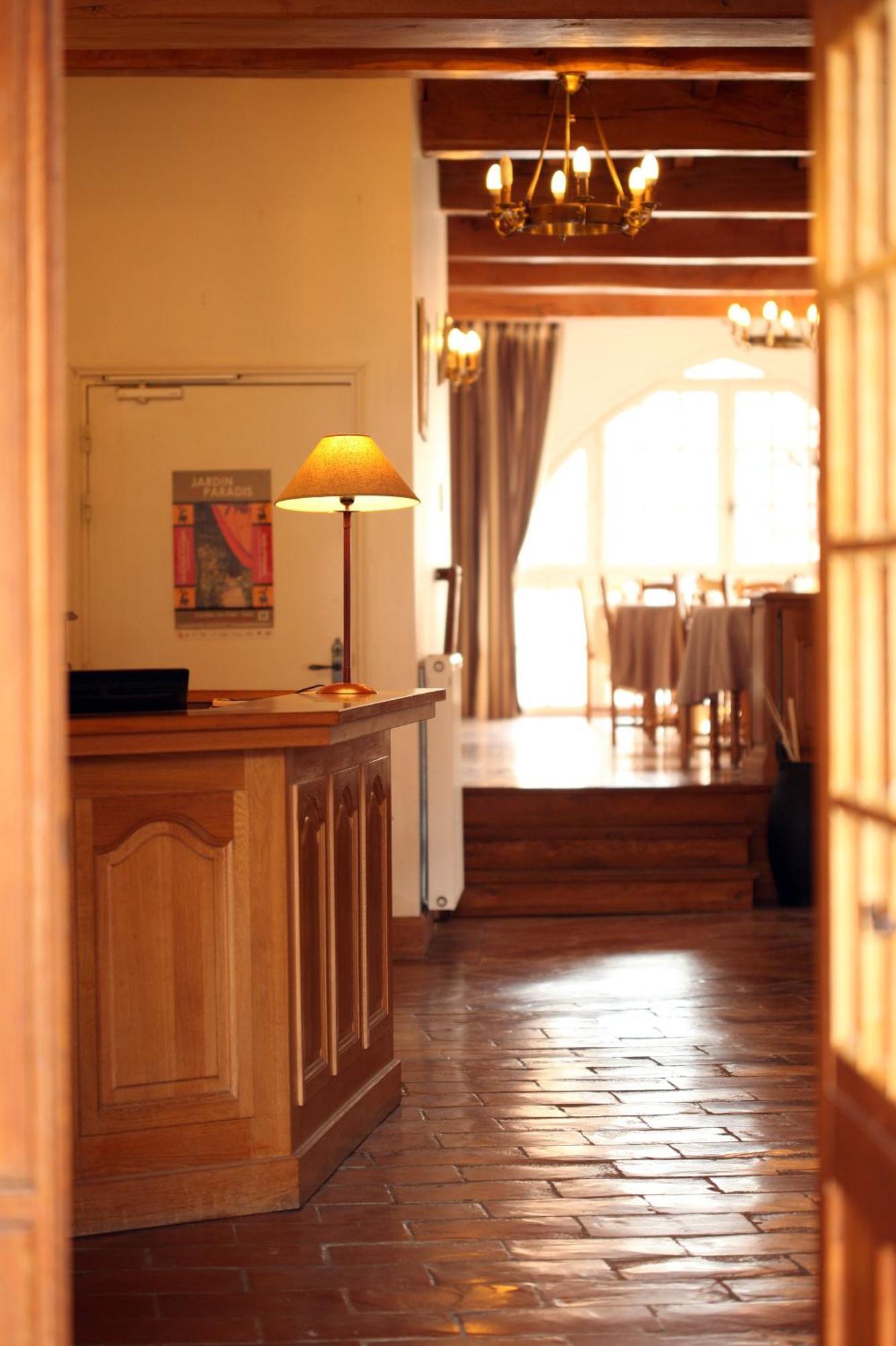 Hotel Des Consuls Castelnau-de-Montmiral Eksteriør billede